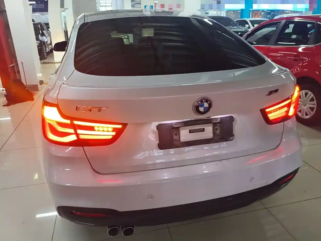 BMW 3 Series GT 2021 2020 320i M Sport Package