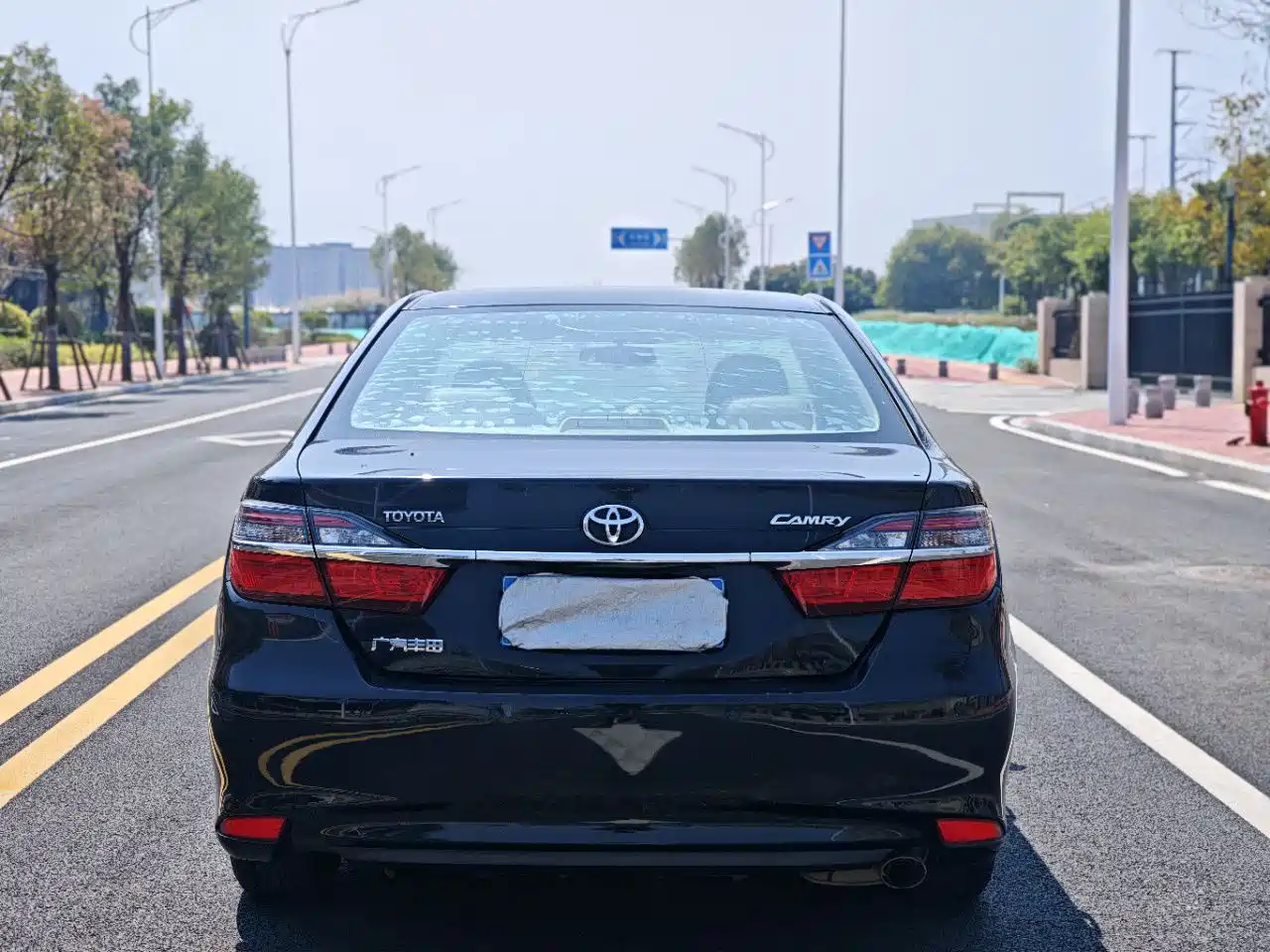 Toyota Camry 2016 2.0E 10th Anniversary Elite Edition фото 8
