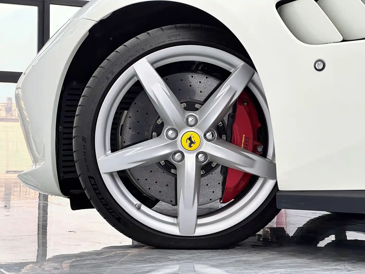 Ferrari GTC4Lusso 2019 2017 3.9T V8
