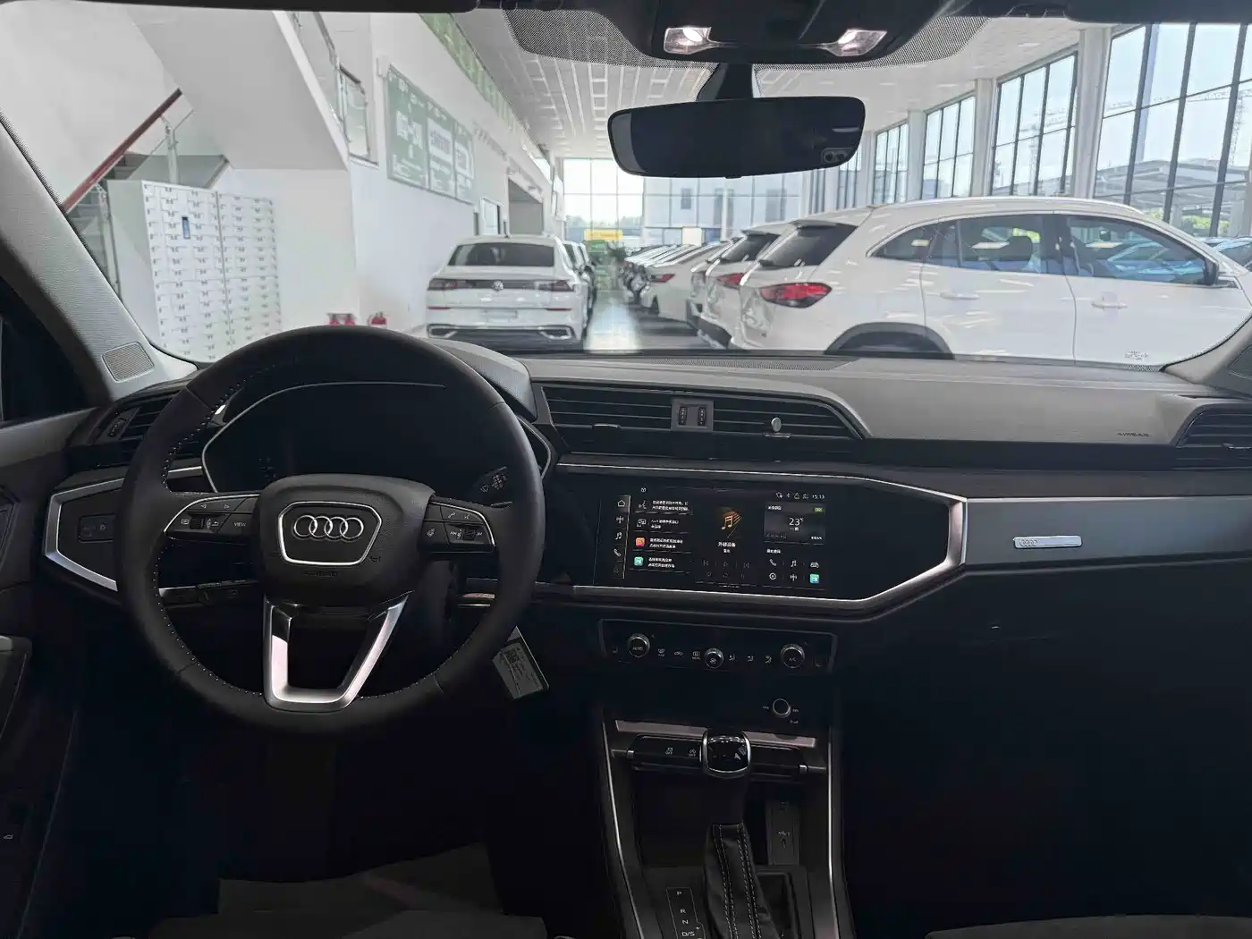 Фото 19 - Audi Q3