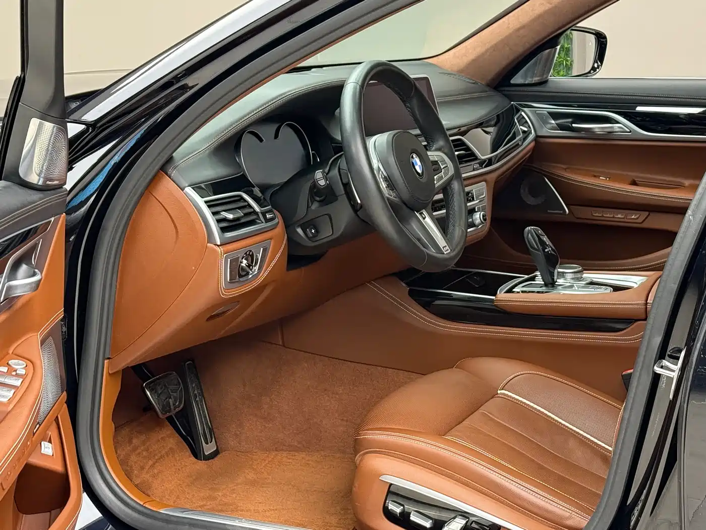 BMW 7 Series 2018 740Li xDrive Premium Type M Sport Package фото 5