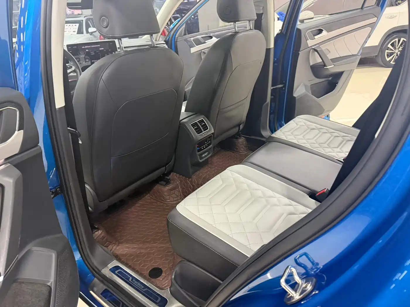 Volkswagen Tayron 2023 280TSI 2WD Luxury Plus Advanced Edition фото 17