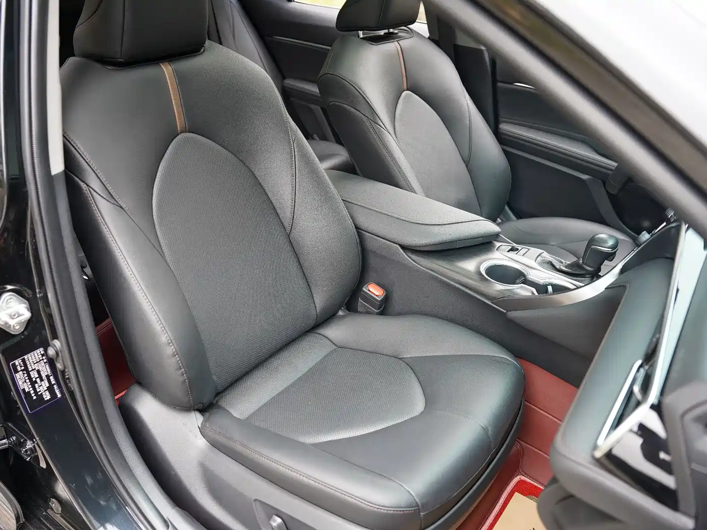 Toyota Camry 2023 2.0G Luxury Edition фото 16