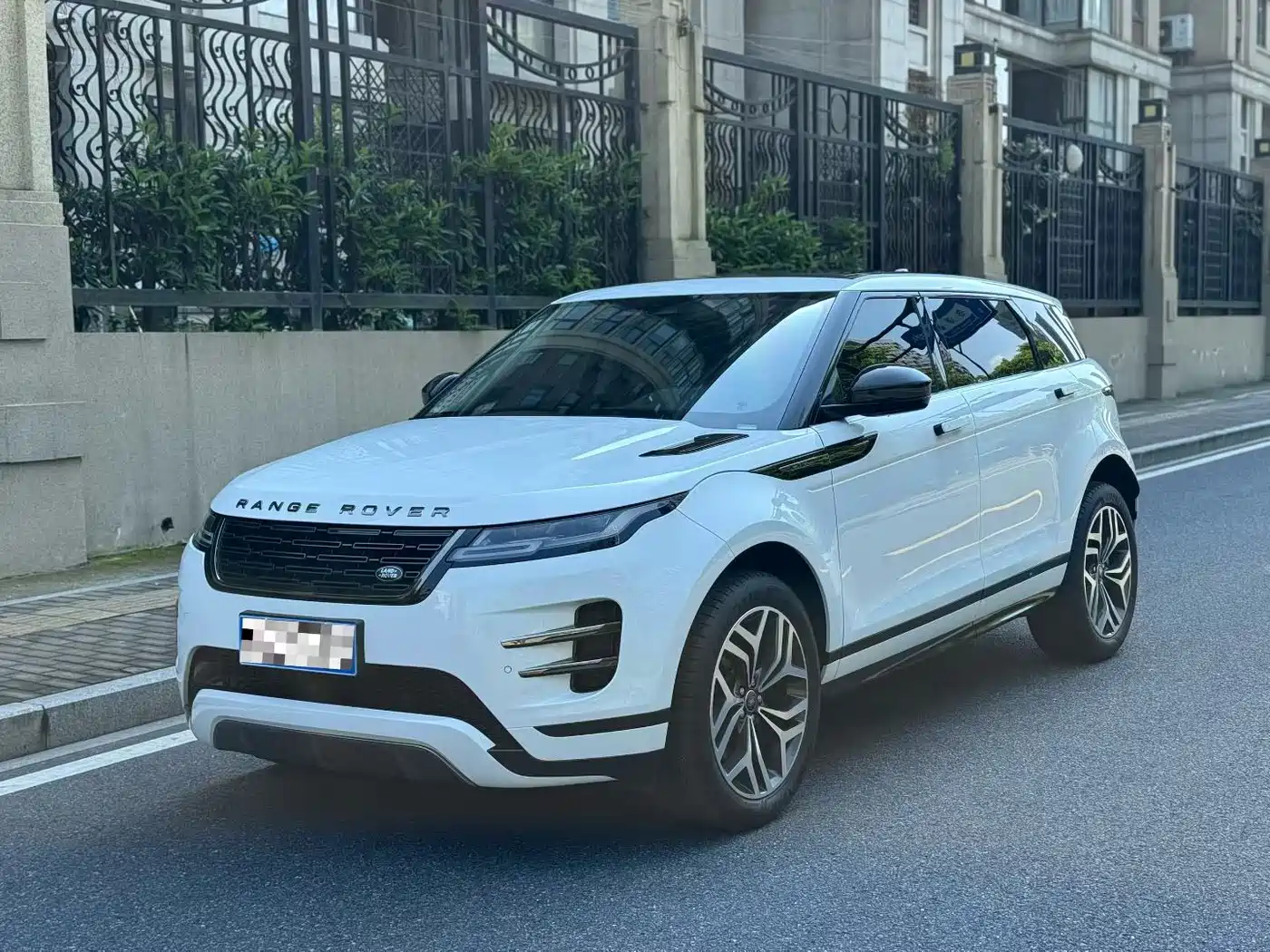 Land Rover Range Rover Evoque 2025 2024 Range Rover Evoque L 249PS Light Master Edition