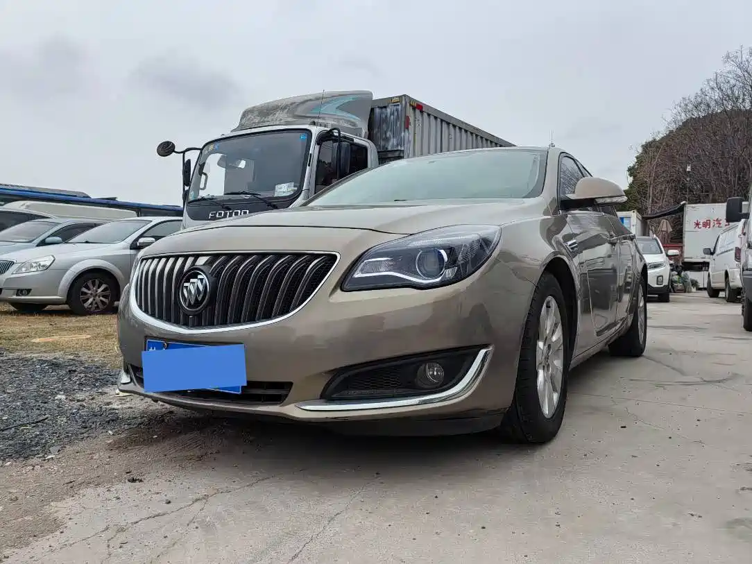 Buick Regal 2015 2.0L Elite Fashion Model