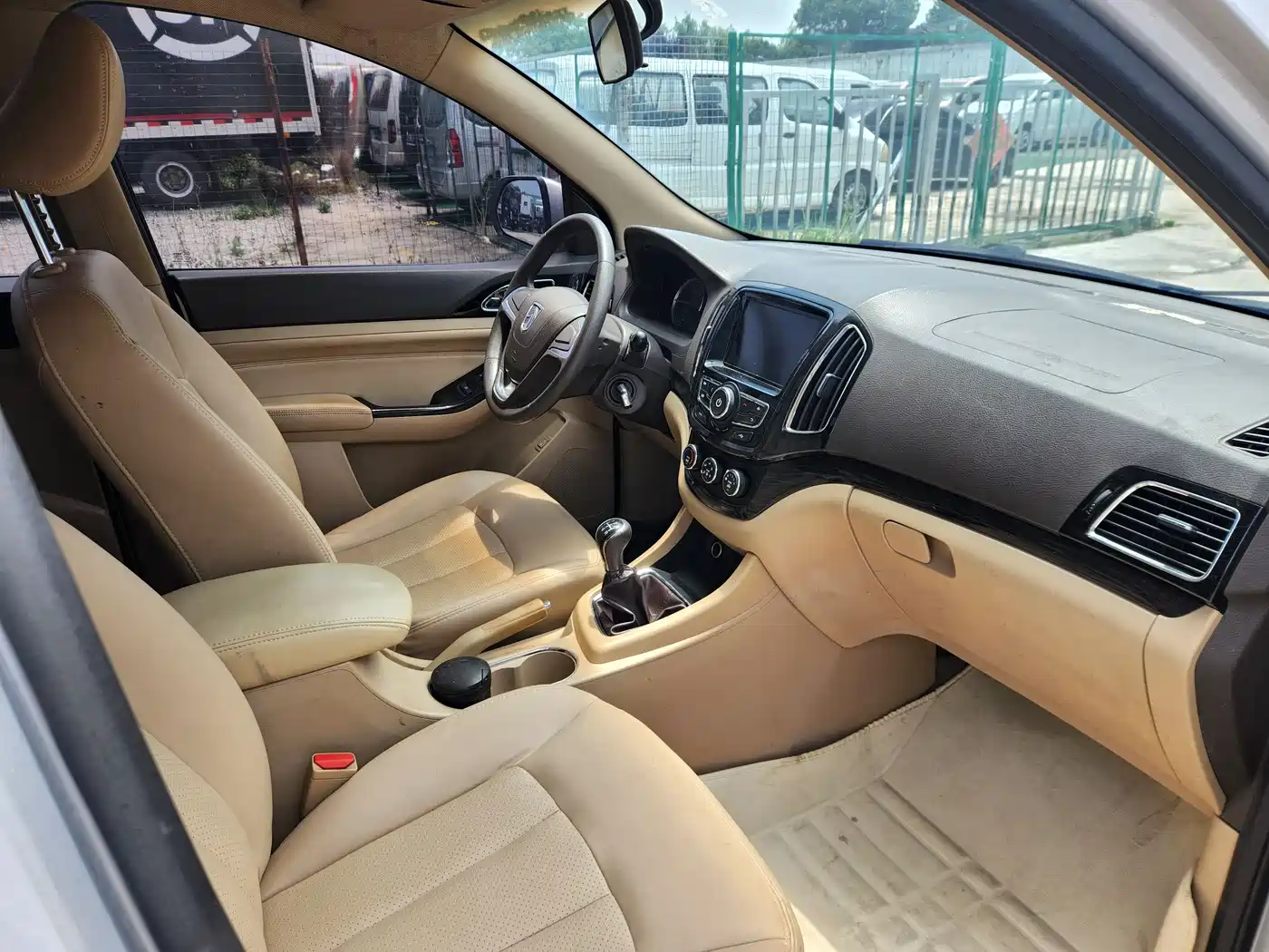 Baojun 730 2015 2016 1.5L Manual Luxury 7-seater