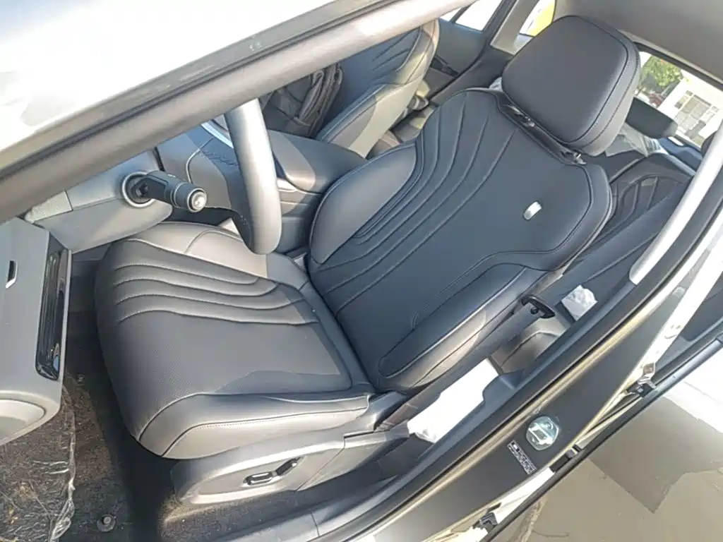 Geely Galaxy Galaxy E5 2026 2026 530km Voyager Edition