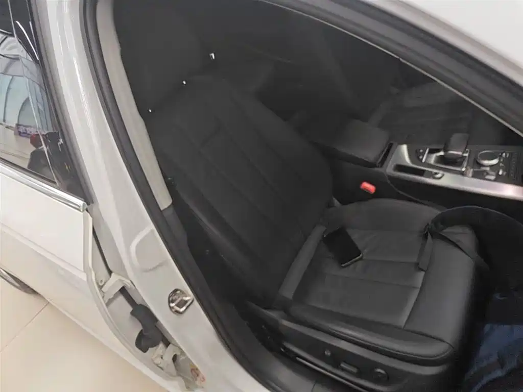 Audi A4L 2018 30th Anniversary 40 TFSI Fashion фото 25
