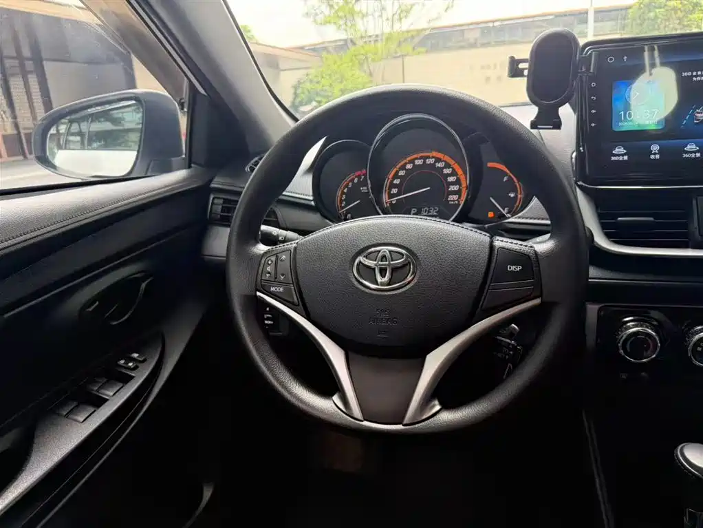 Toyota YARiS L Zhi Xuan 2022 Zhi Xuan X 1.5L CVT Leading PLUS Edition фото 2