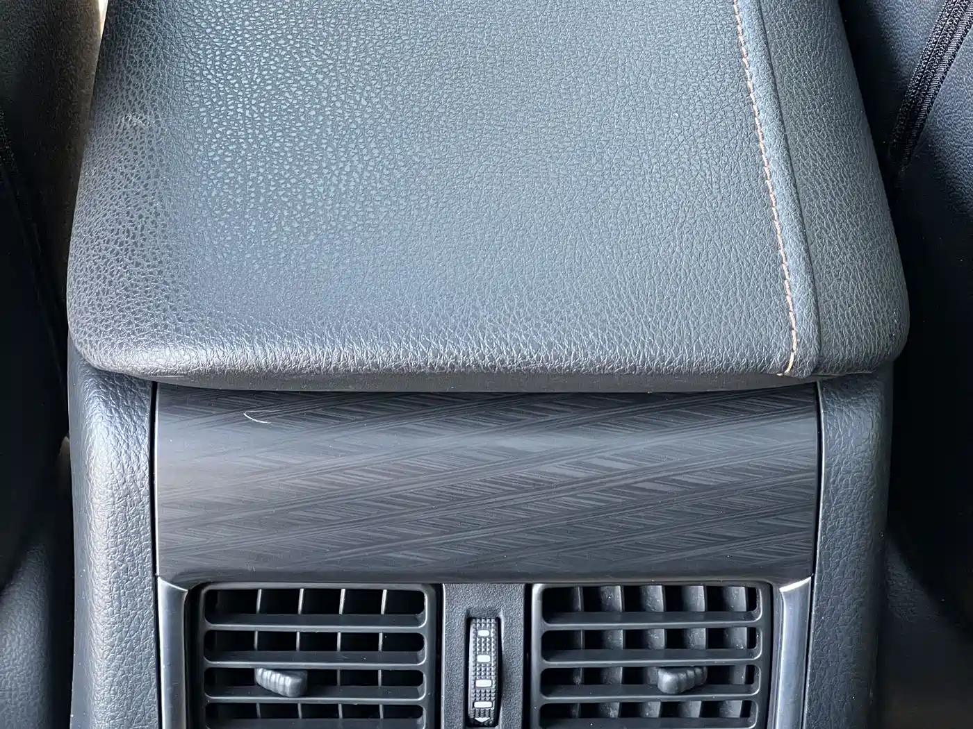BYD Qin PLUS 2025 DM-i Smart Drive 55KM Leader фото 13