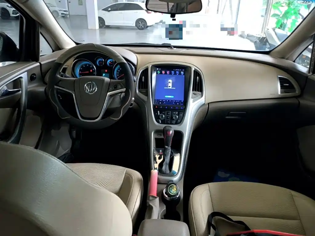 Фото 10 - Buick Excelle