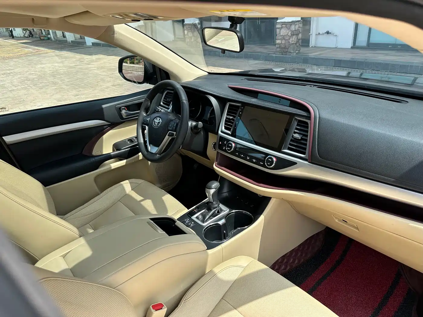 TOYOTA HIGHLANDER
