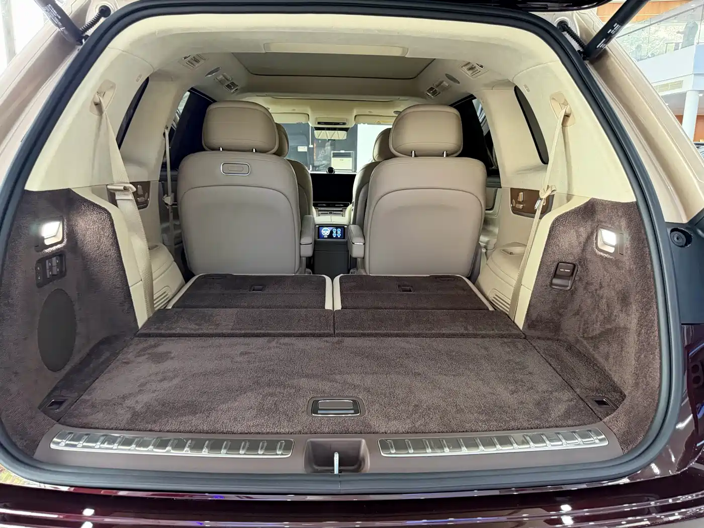 AITO Wenjie AITO M9 2025 Extended Range Ultra 52kWh 6-Seater фото 20