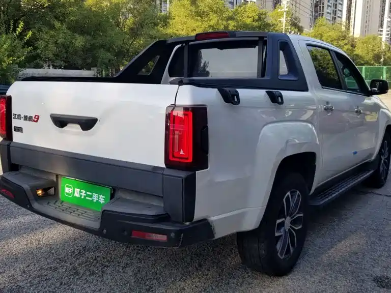 Jiangling Yuhu 9 2020 2020 2.0T Automatic Diesel 4WD Comfort