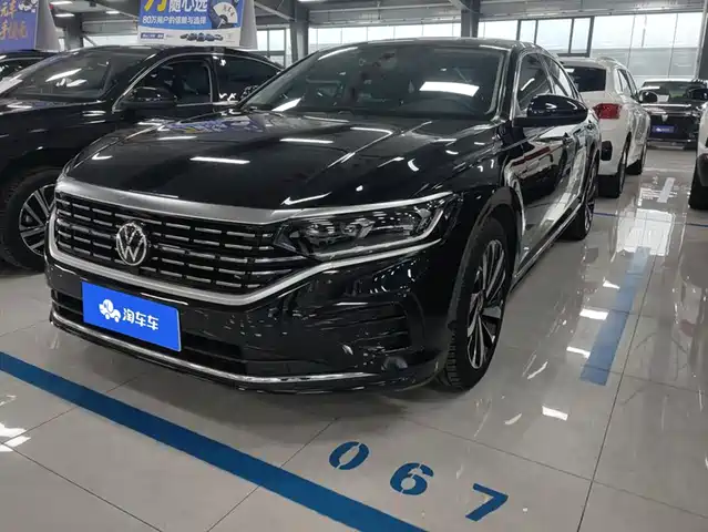 Volkswagen Passat 330TSI, Люкс