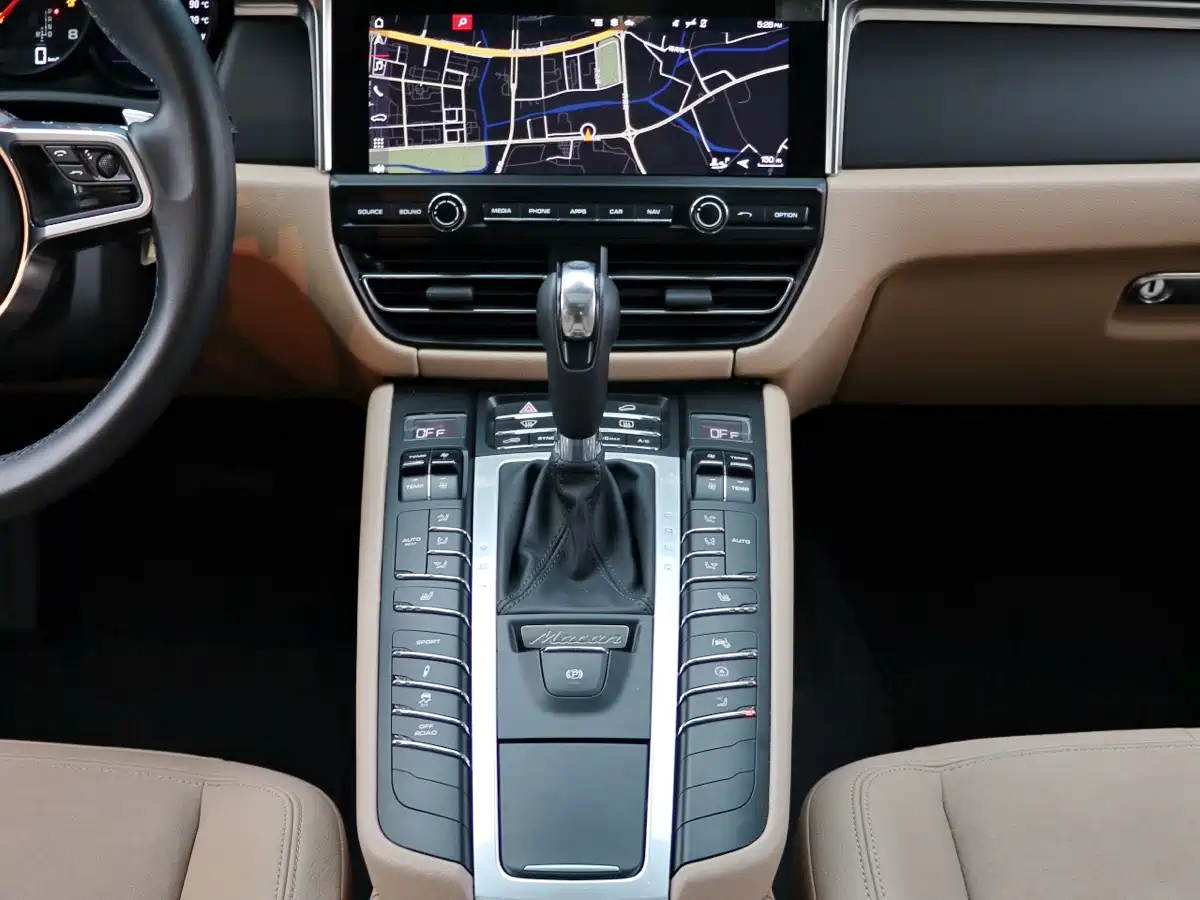 Porsche Macan 2020 Macan 2.0T фото 15