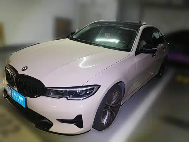 BMW 3 Series 2021 320i Sport Package — фото 1
