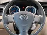 Фото 2 - Toyota Corolla