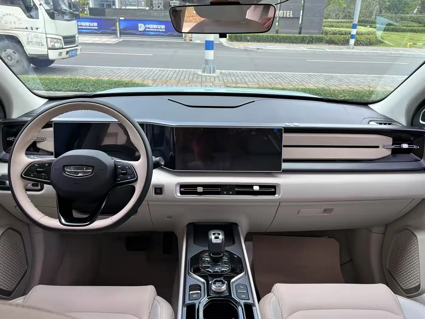 GEELY AUTOMOBILE GEELY ICON