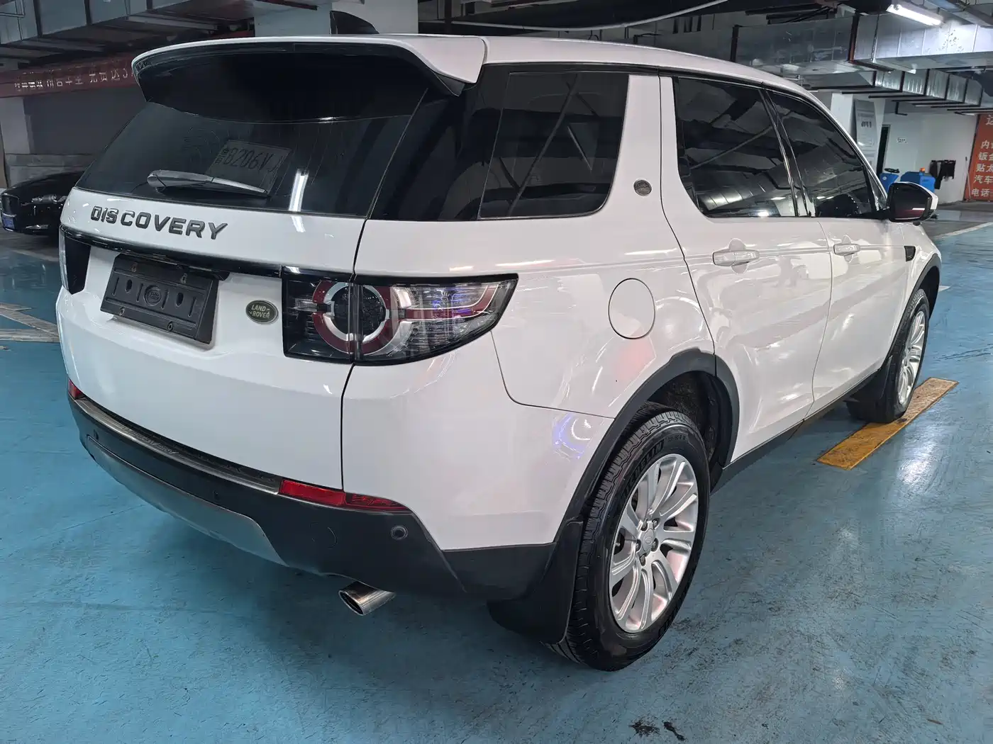 Land Rover Discovery Sport 2017 2.0T SE фото 6