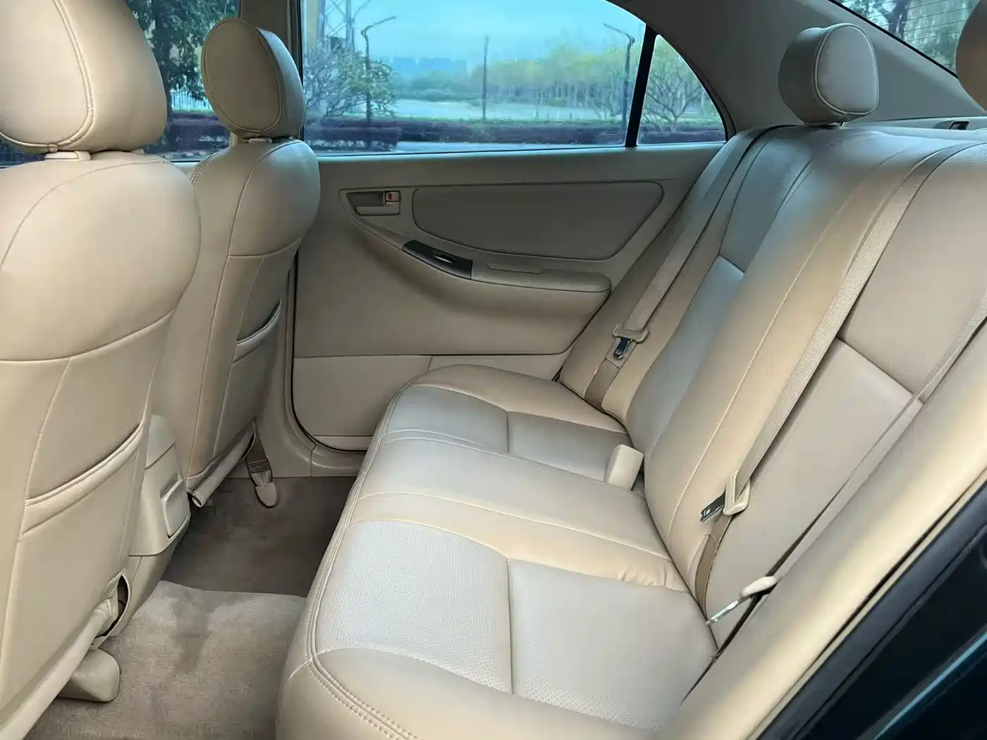 Toyota Corolla 2013 1.6L Automatic Excellence Edition фото 9