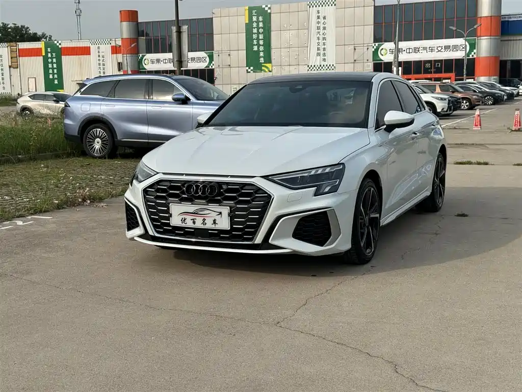 Audi A3 2024 Model Sportback 35 TFSI Fashion Sport