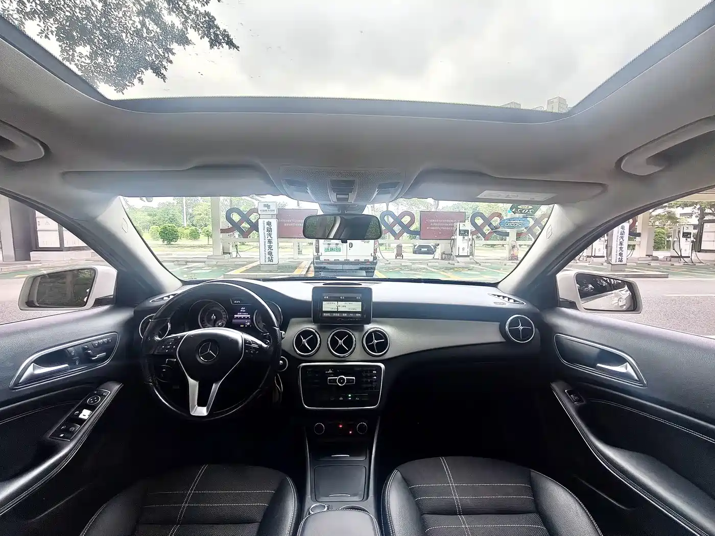 Mercedes-Benz GLA (Import) 2015 GLA 200 фото 21