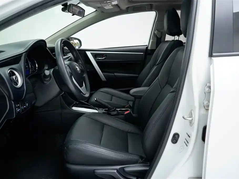 Toyota Levin 2017 Facelift 185T CVT Elite (China V) фото 5