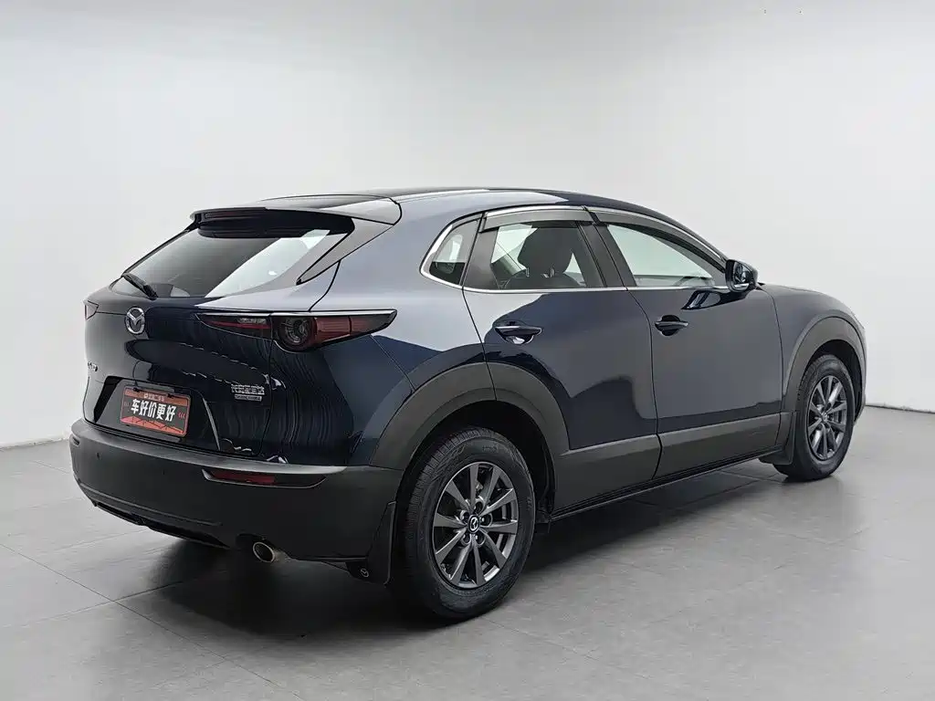 Фото 2 - Mazda CX-30