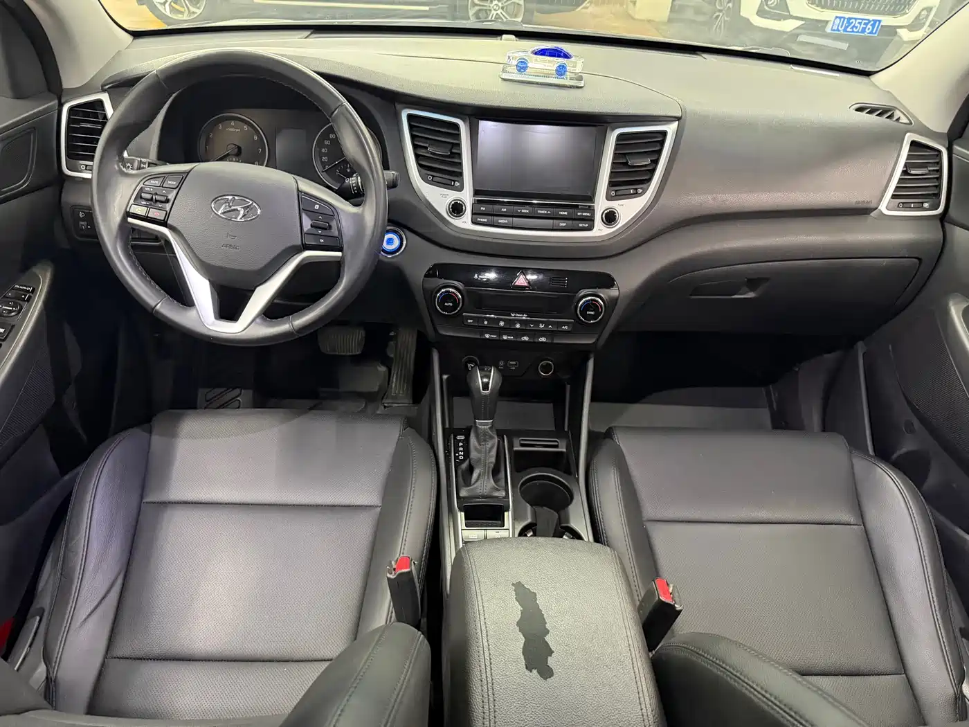 Hyundai Tucson 2015 1.6T Dual Clutch 2WD Leading фото 9