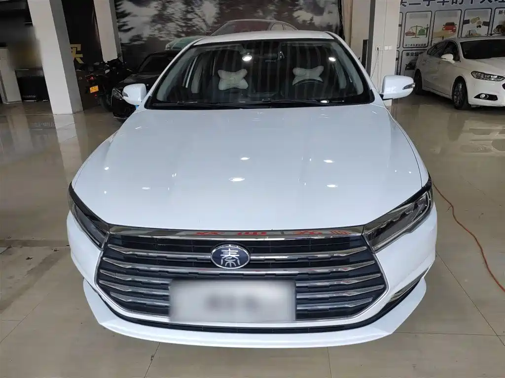 BYD Qin 2019 1.5L Automatic Luxury Edition фото 2