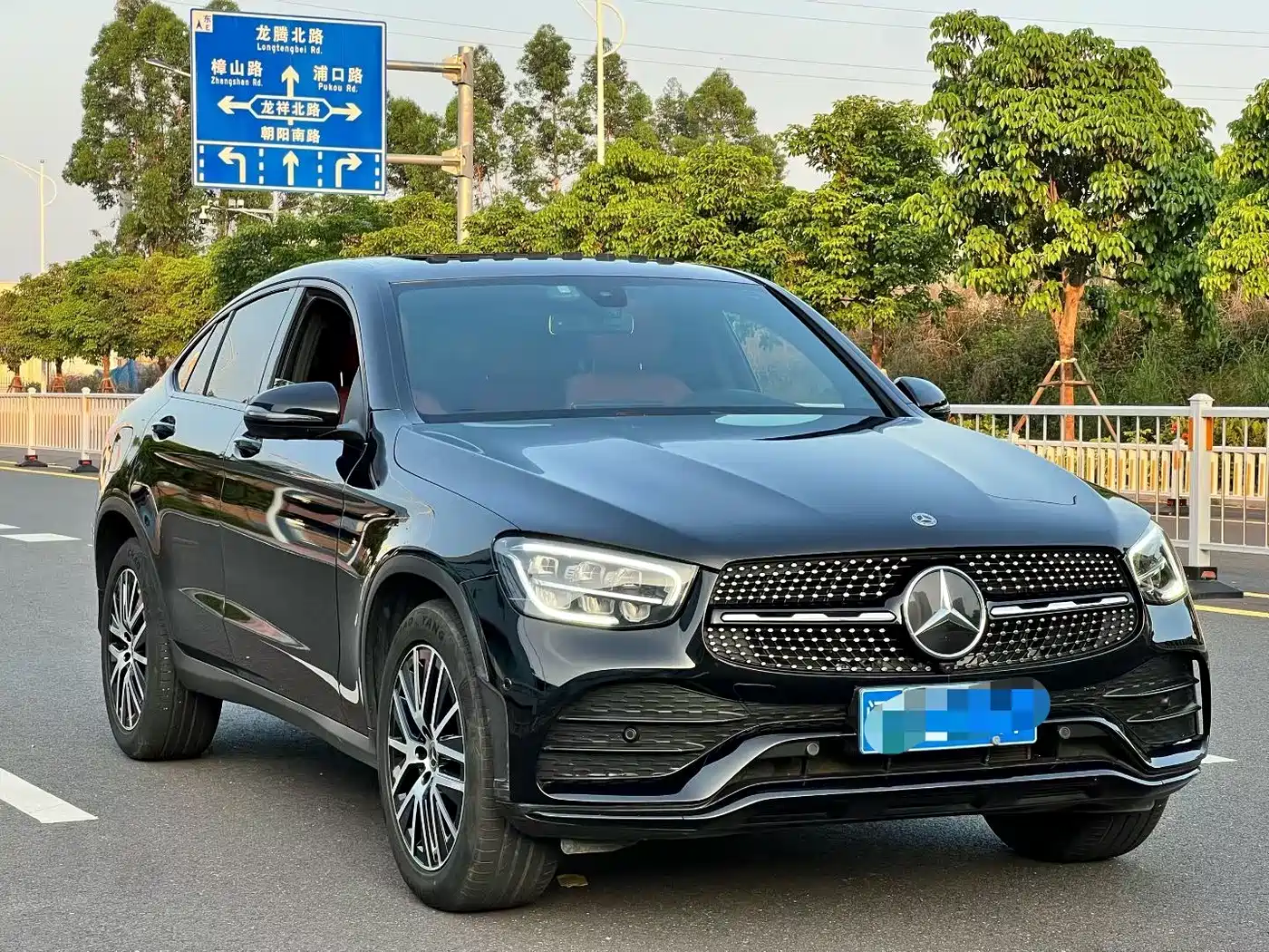 Mercedes-Benz GLC Coupe 2022 Facelift GLC 260 4MATIC Coupe SUV фото 3