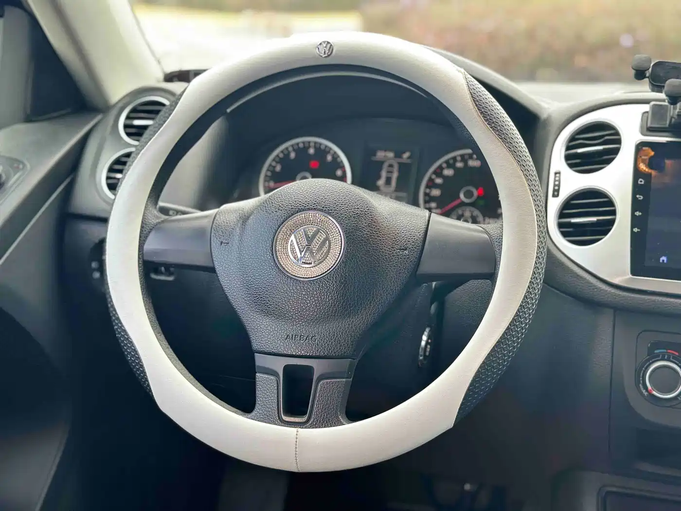 Volkswagen Tiguan 2015 1.8TSI Automatic 2WD Trendline фото 7
