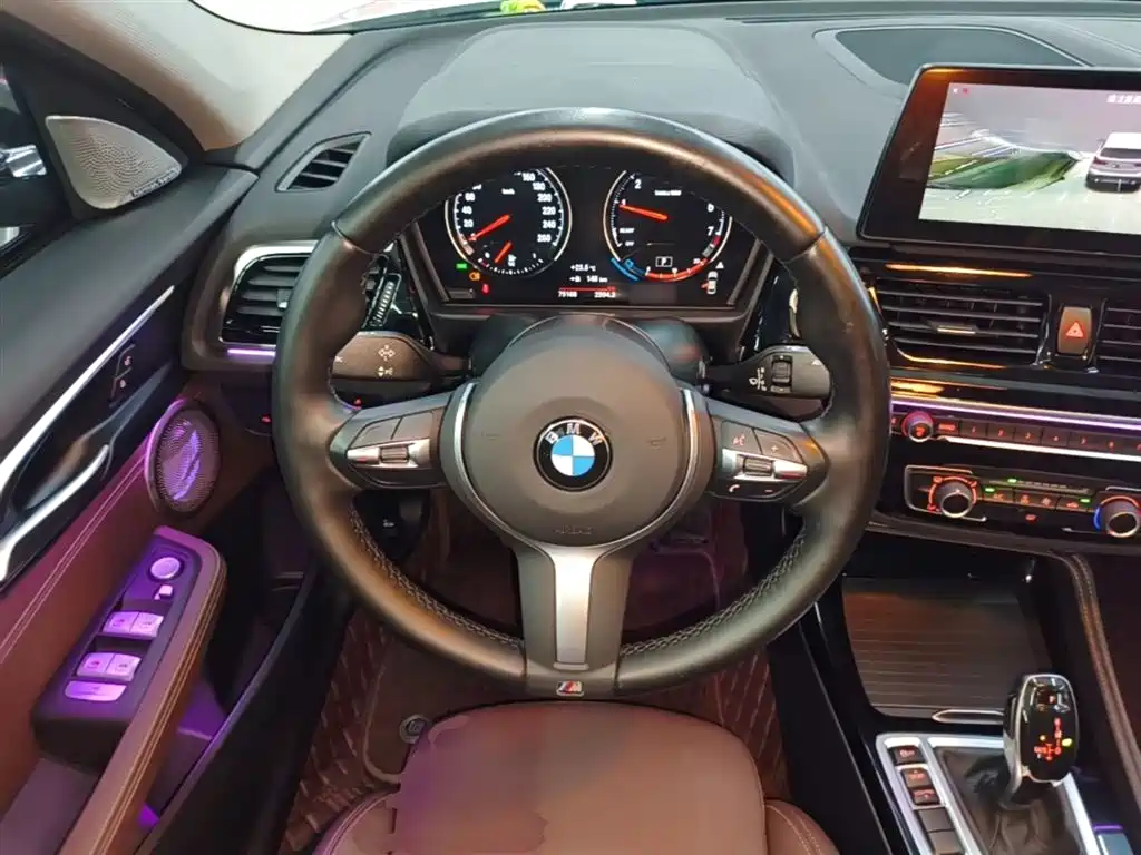 BMW 1 Series 2022 120i M Sport Shadow Edition фото 11