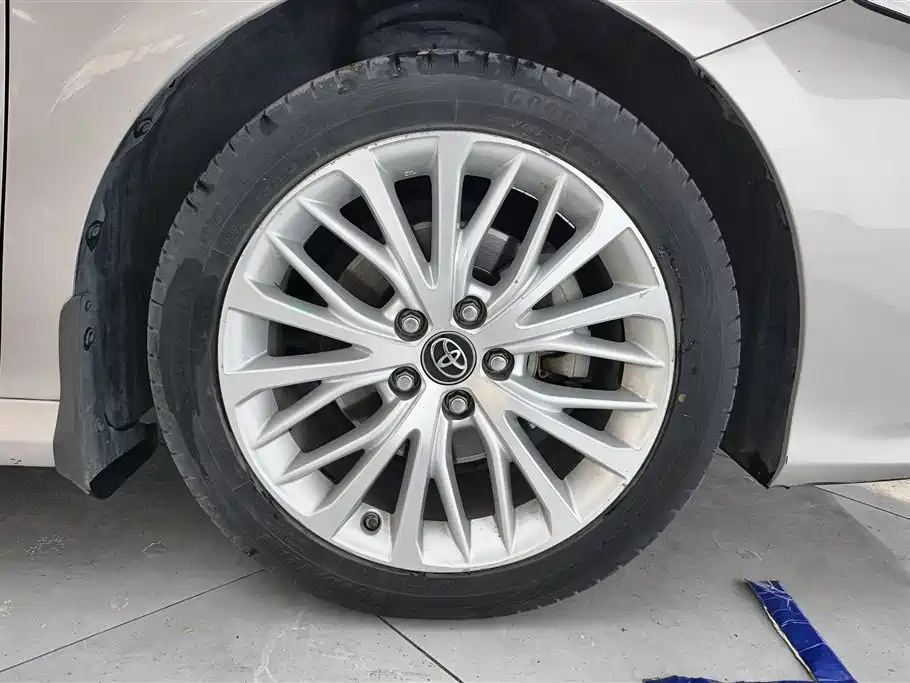 Toyota Camry 2018 2.5G Luxury Edition фото 6