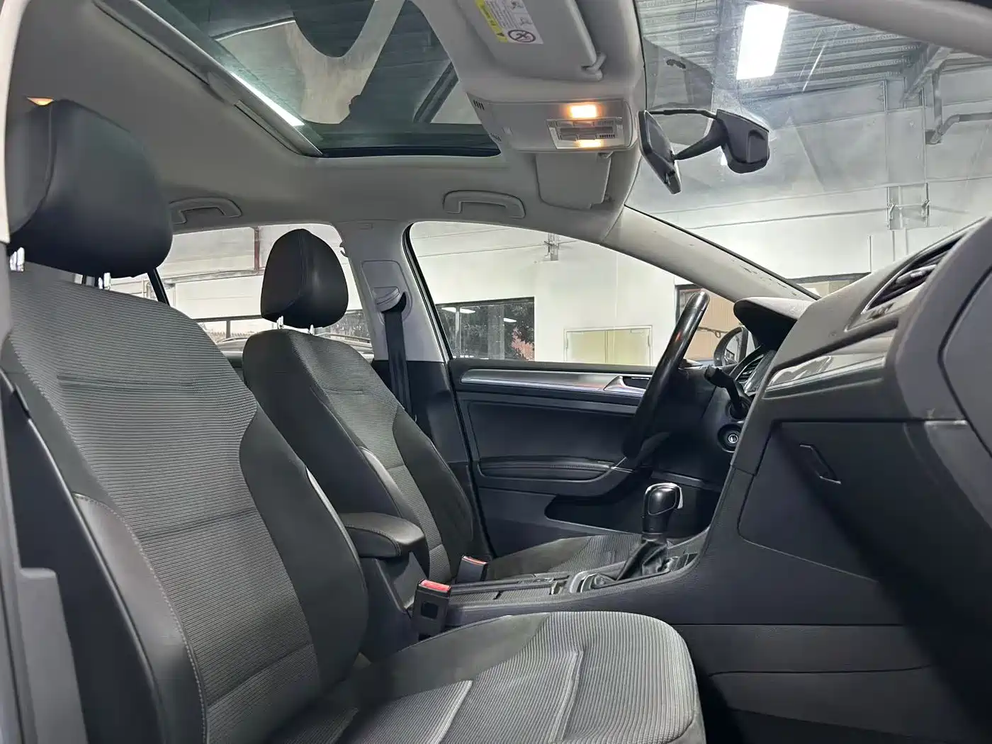 Volkswagen Golf 2018 230TSI Automatic Comfort фото 5