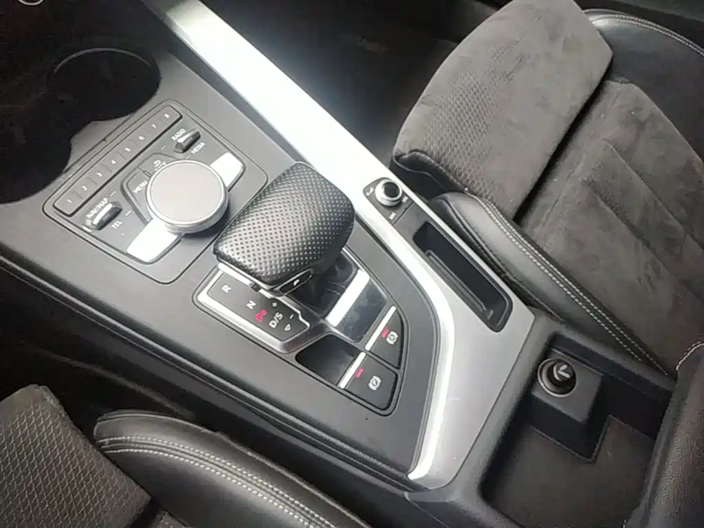 Audi A4 (Import) 2020 Avant Pioneer 40 TFSI Luxury Sport фото 14