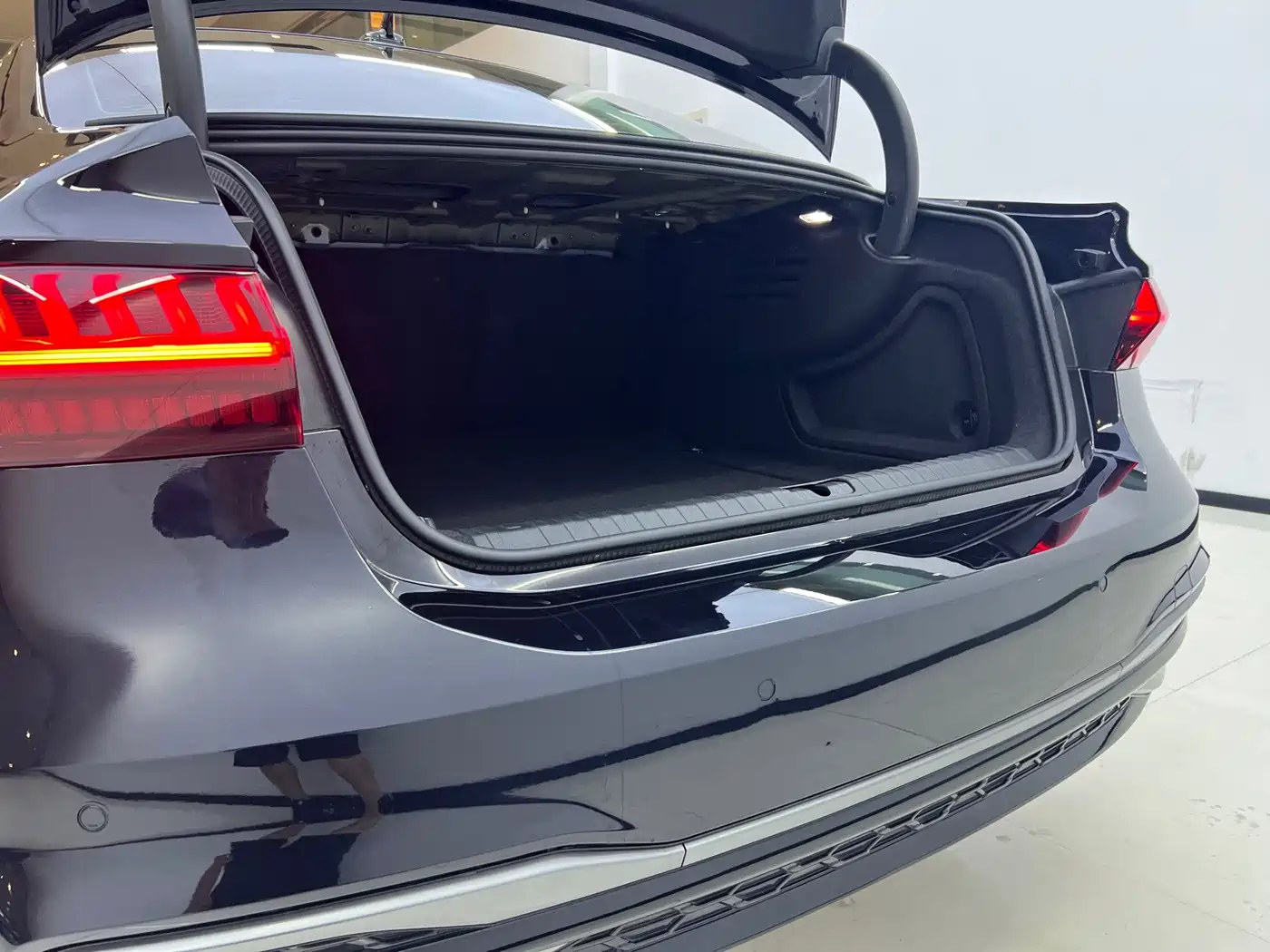 Audi A7L 2022 2022 45 TFSI quattro S-line Black Warrior Edition