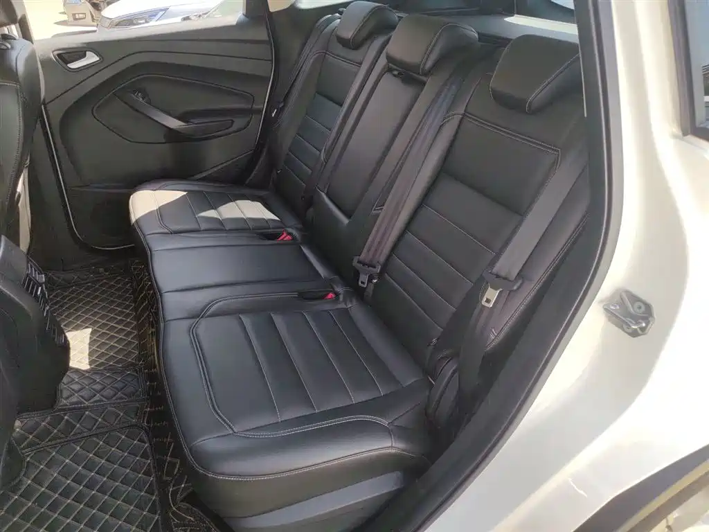 Фото 17 - Ford Kuga