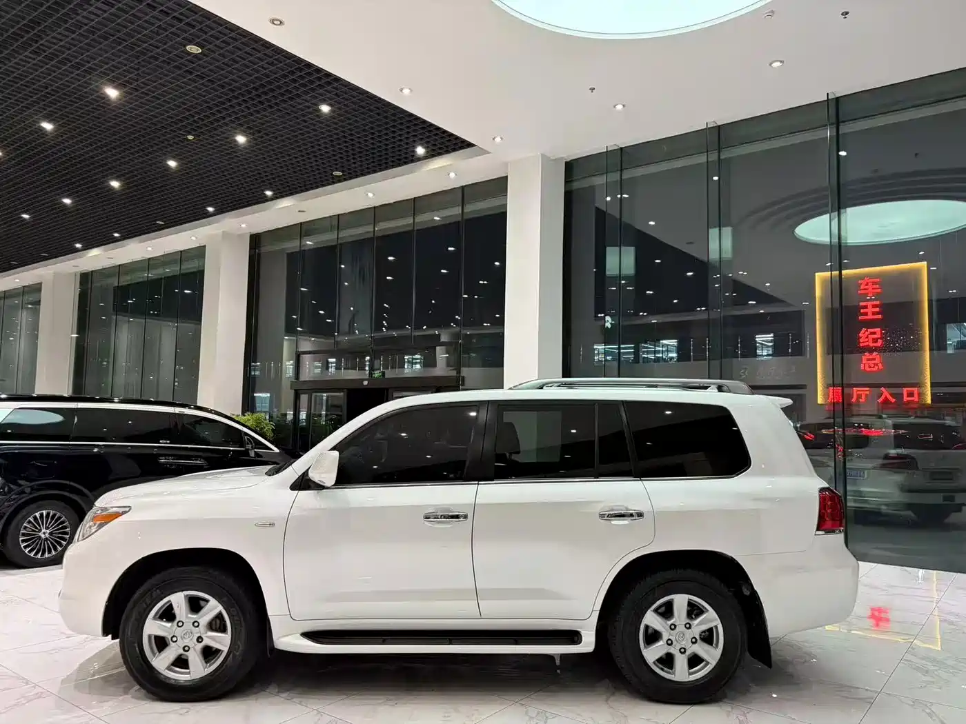 Lexus LX 2011 2009 570