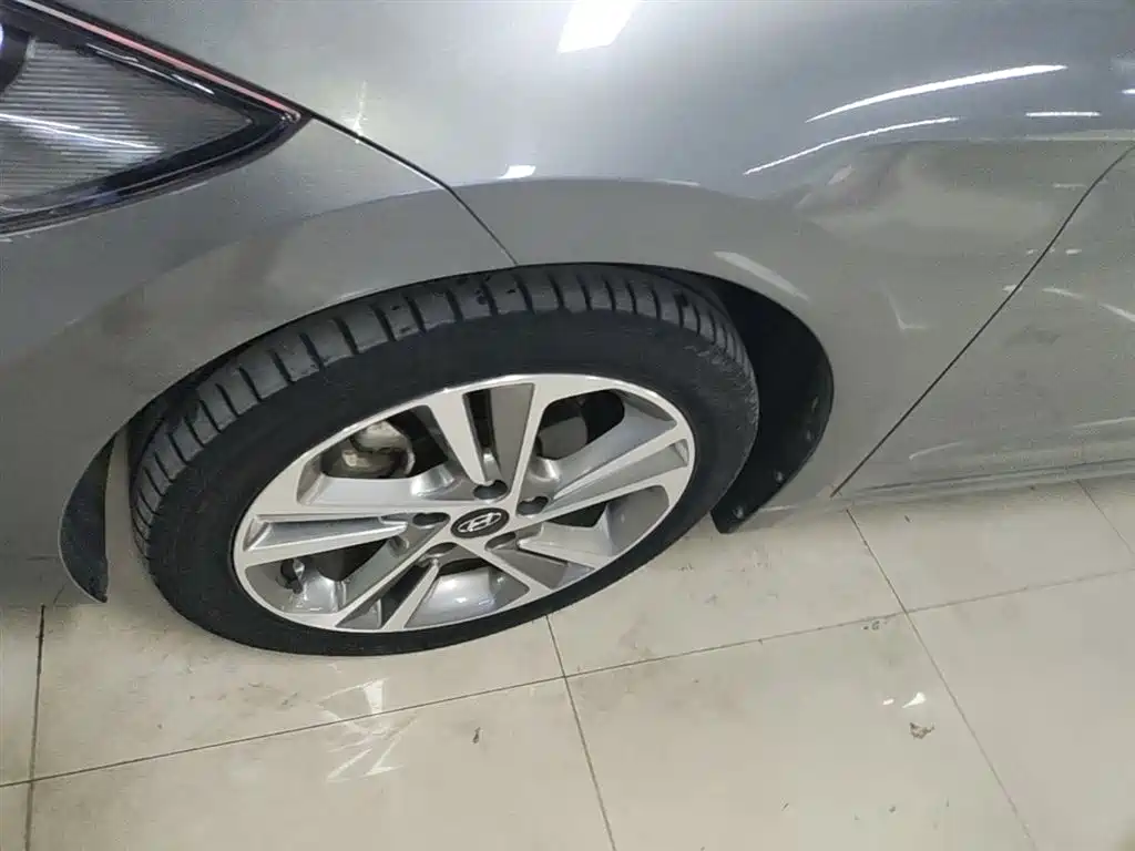 Hyundai Elantra 2016 Model 1.6L Automatic Smart Elite фото 23