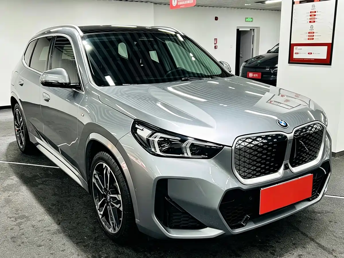 BMW iX1 2023 xDrive30L M Sport Package фото 3