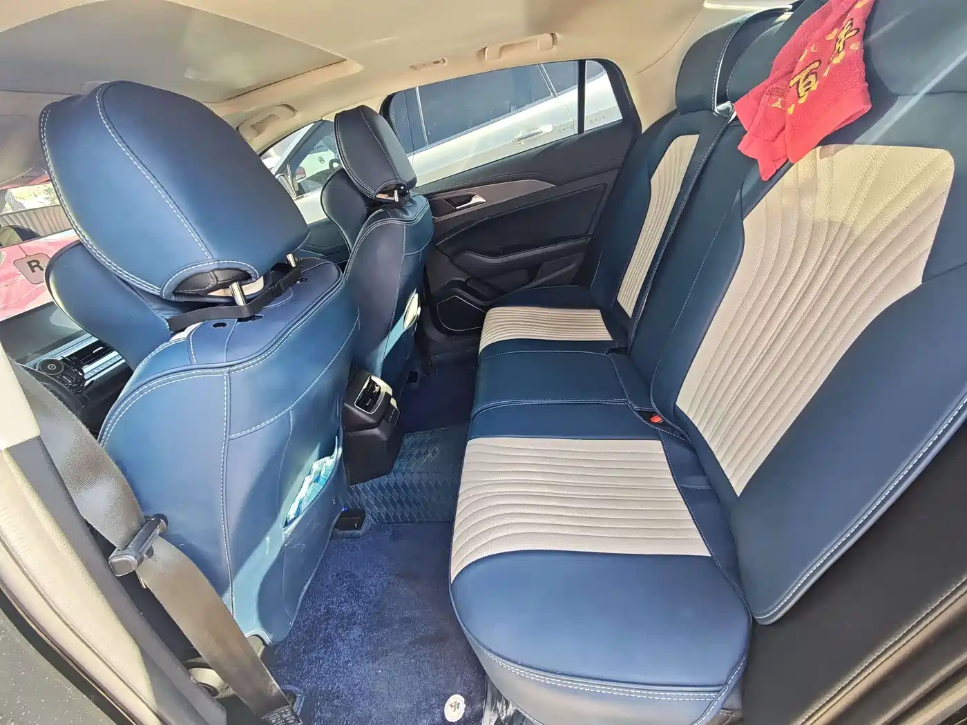 Hongqi H5 2022 Classic 1.5T DCT Flag Rhythm Edition фото 7