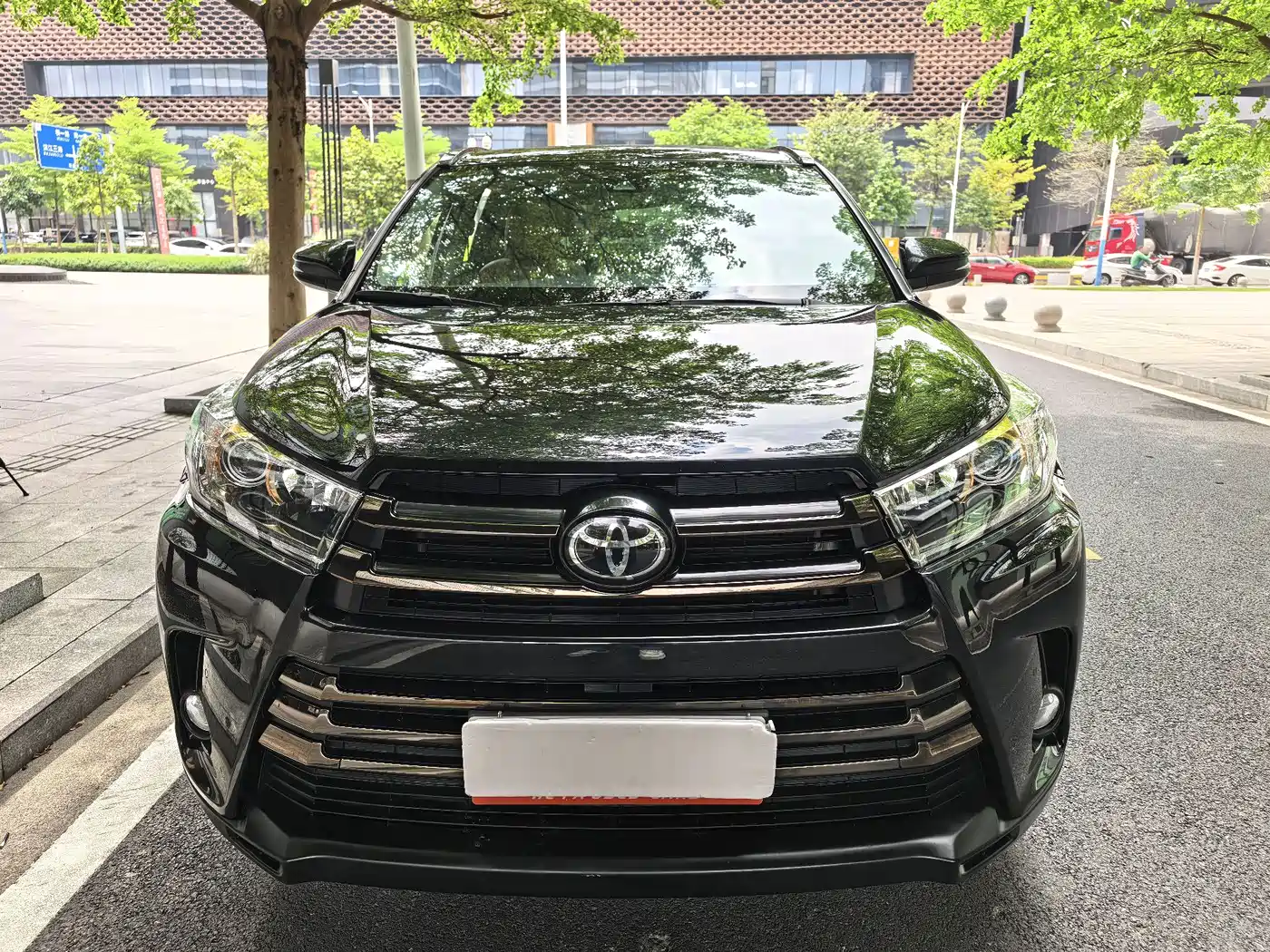Toyota Highlander 2018 Model 2.0T 4WD Knight Edition 7-Seater China VI фото 2