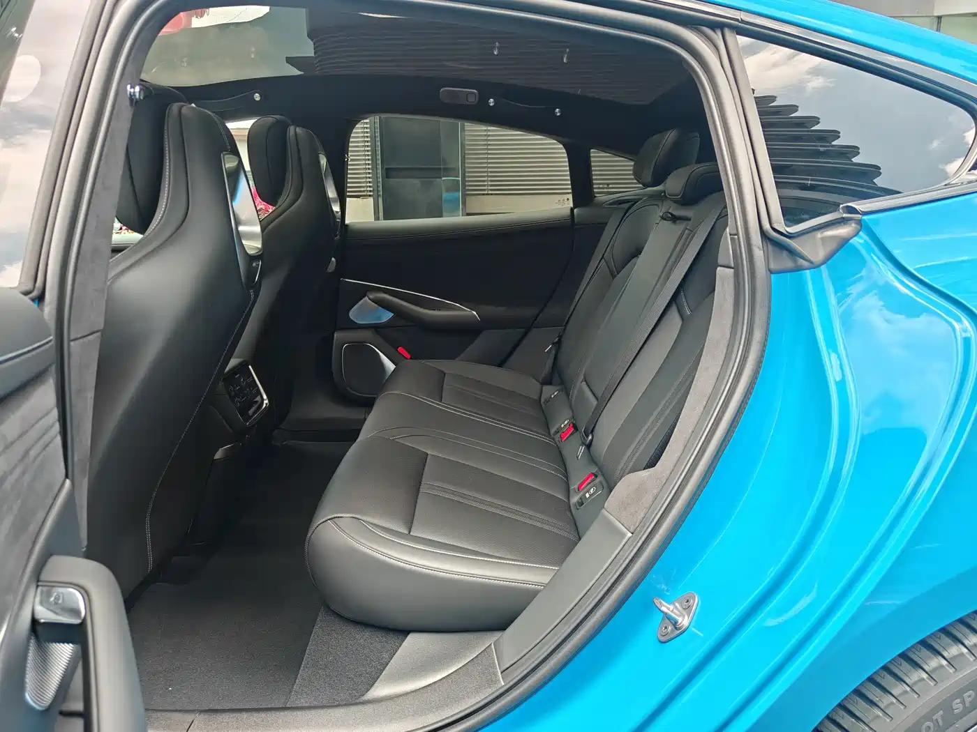 Xiaomi Auto Xiaomi SU7 2026 Rear-Wheel Drive Edition фото 6