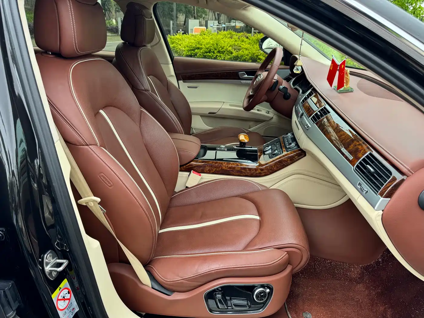 Audi A8 2013 A8L 45 TFSI quattro Exclusive фото 17