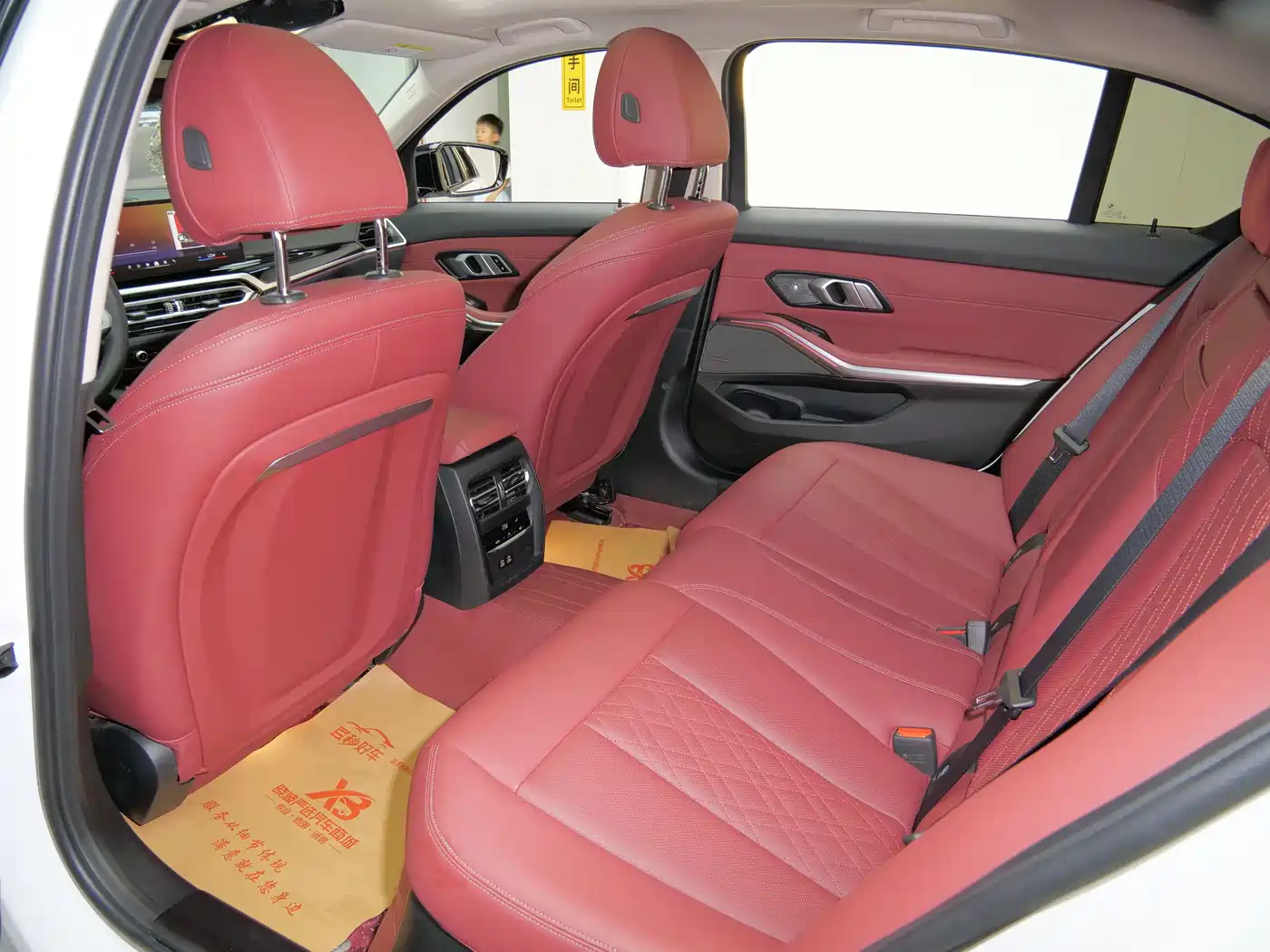 BMW 3 Series 2024 325Li M Sport Shadowline Package фото 11