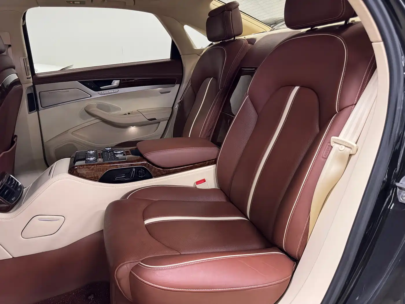 Audi A8 2013 A8L 45 TFSI quattro Exclusive фото 45