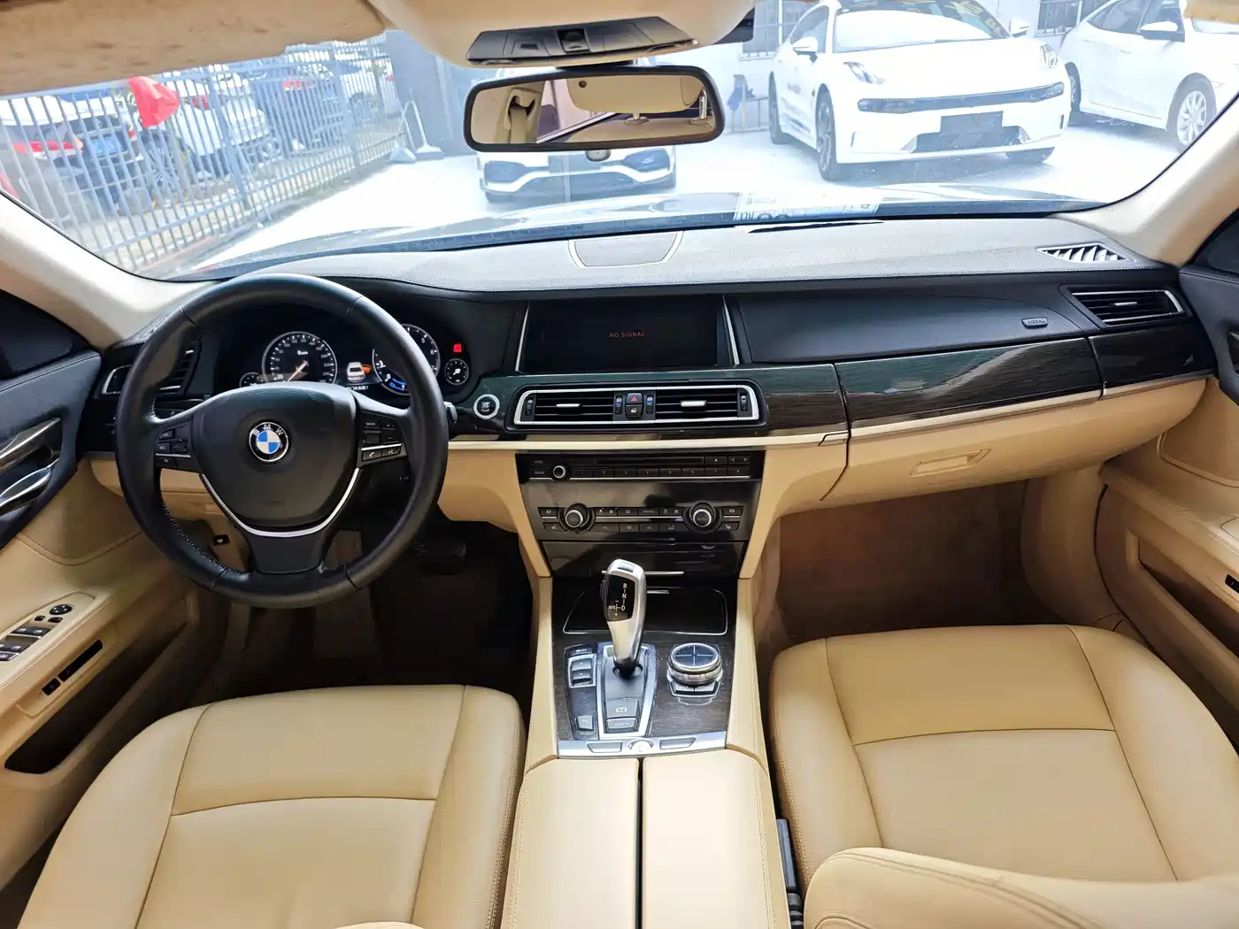 BMW 7 Series 2013 Model 730Li Leading фото 10