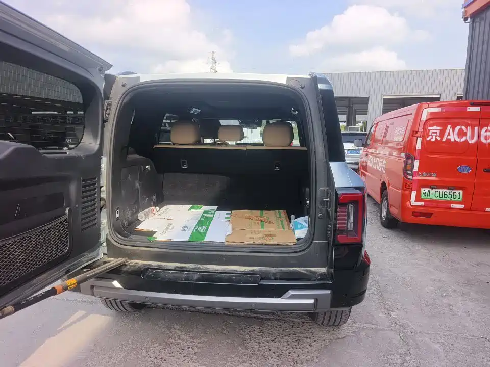 Fang Cheng Bao Leopard 8 2025 2026 Zhihong Flagship Edition 5-seater